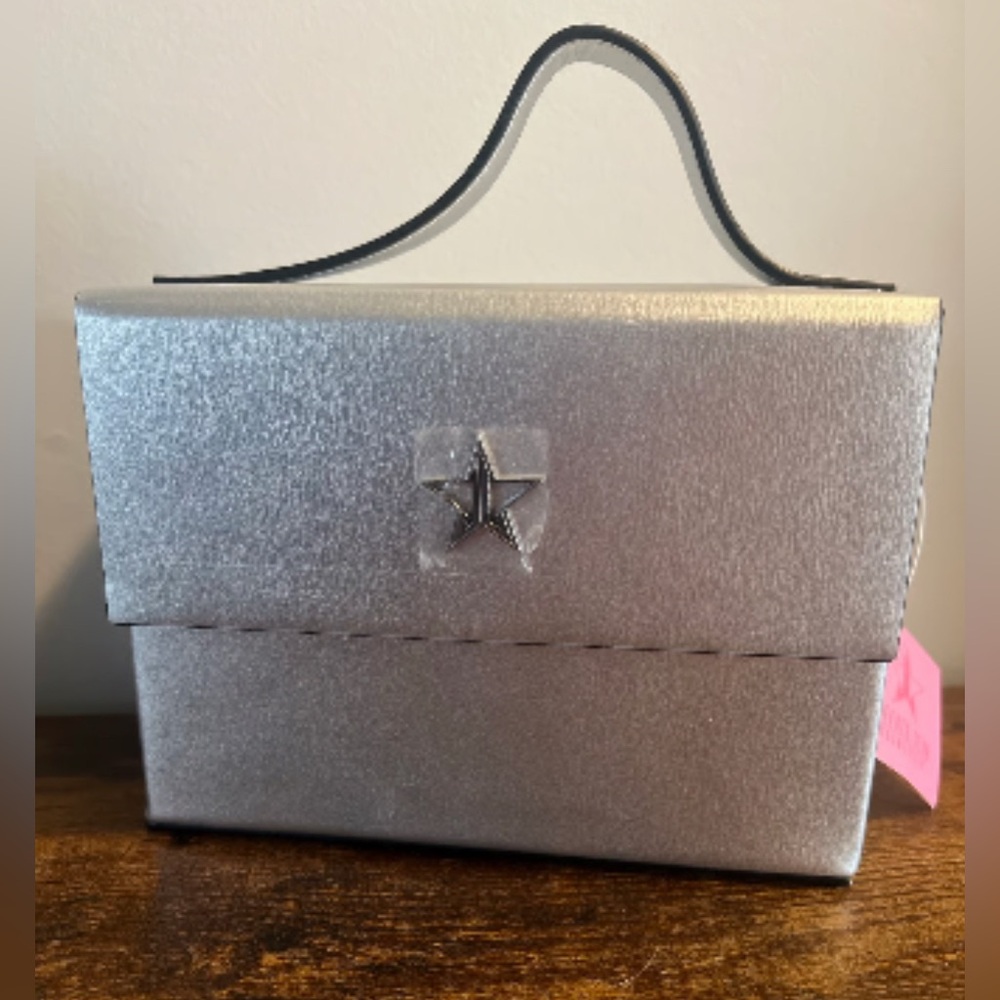 JEFFREE STAR COSMETICS LE SILVER RAZOR SHOULDER/HANDBAG